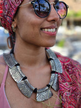 Load image into Gallery viewer, Neobicni komadi nakita