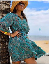 Учитај слику у приказивач галерије,Svilene kratke haljine