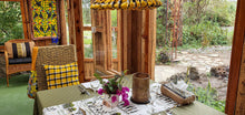 Load image into Gallery viewer, Kijiji table runner