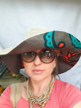 Учитај слику у приказивач галерије,Safari Essence